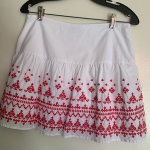 Vineyard Vines White Red Embroidered Skirt Sz 2